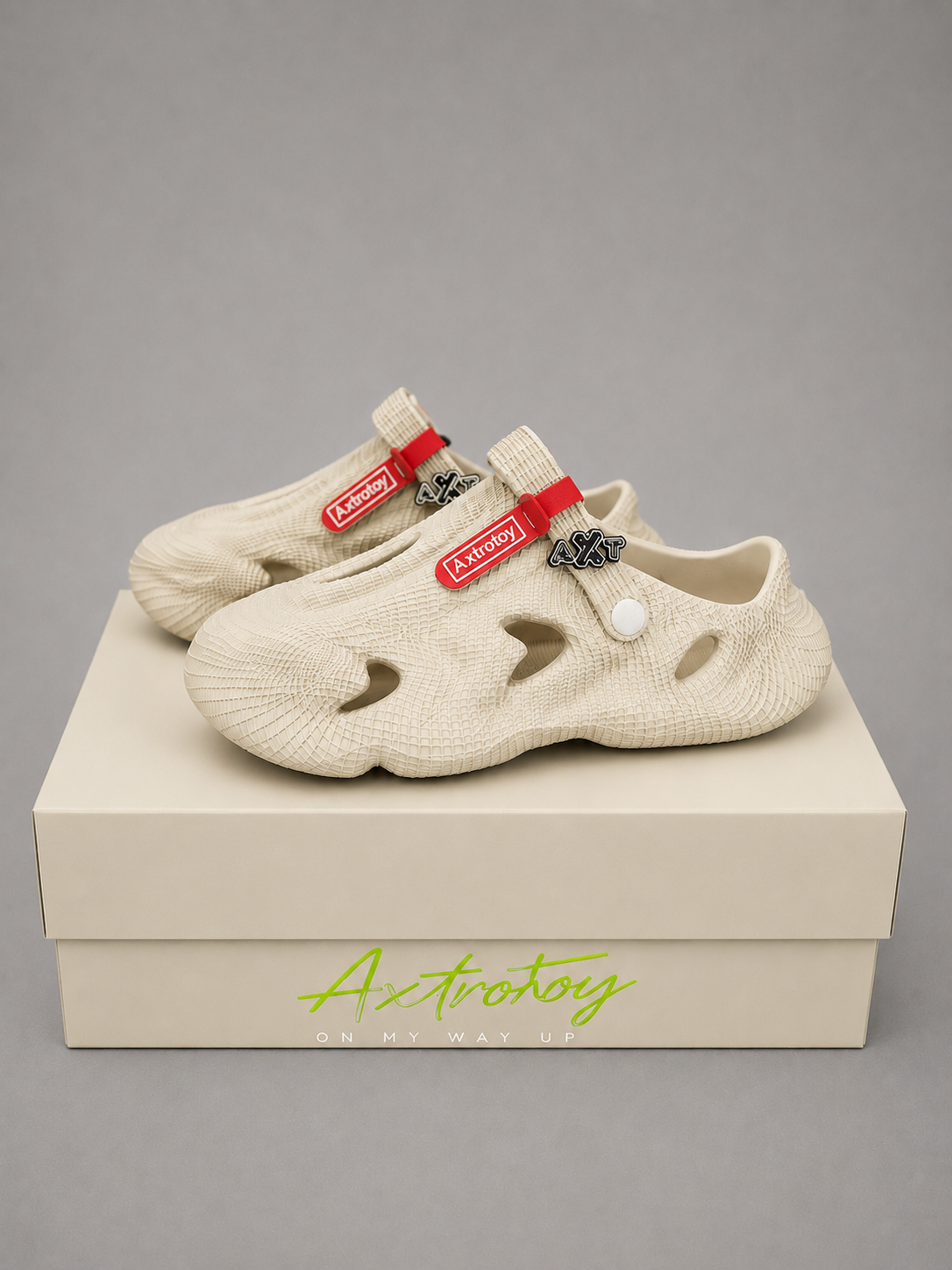 LunarWalks Axtrotoy Clog