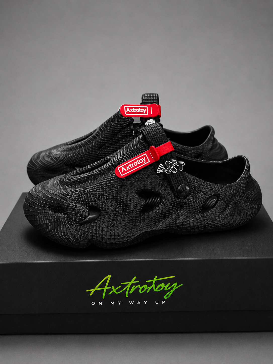LunarWalks Axtrotoy Clog