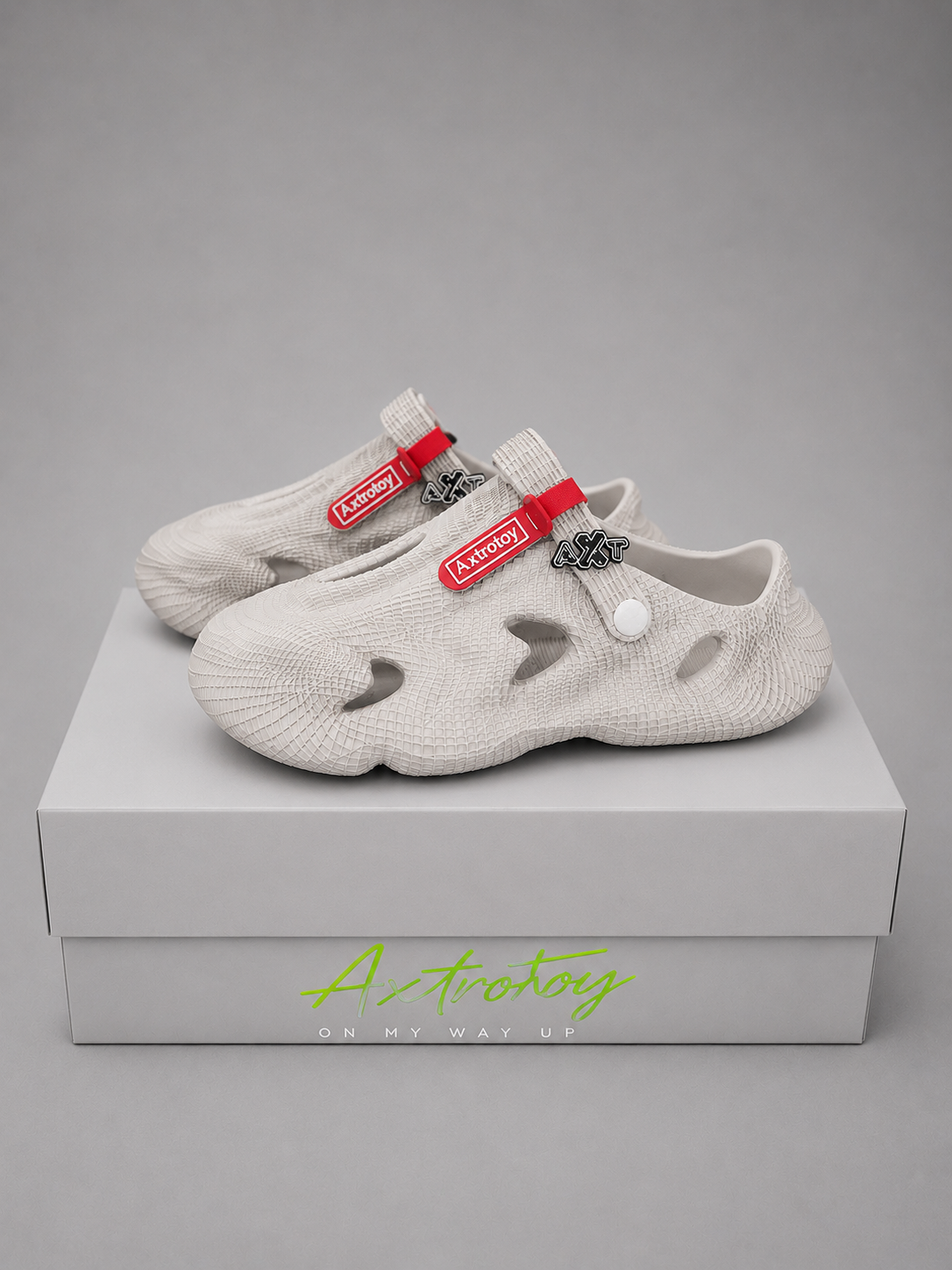 LunarWalks Axtrotoy Clog